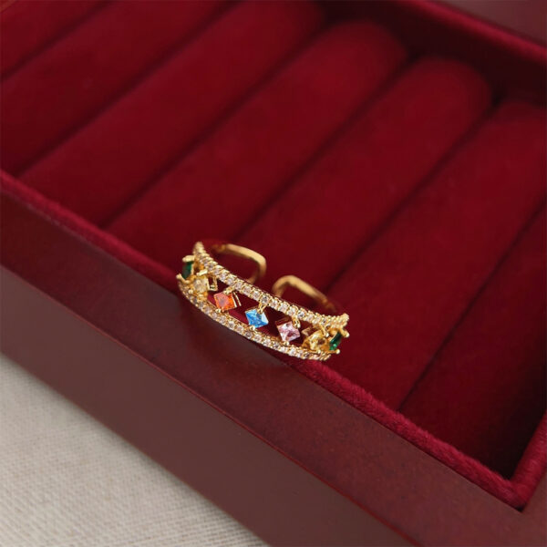 Light Luxury Color Zircon Ring For Women - Image 3