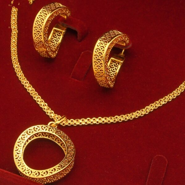 Alluvial Gold Twisted Geometric Necklace Earrings European And American