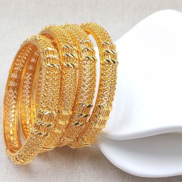 New Classic Gold-plated Alloy Bracelet